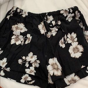 Brandy Melville flower printed soft shorts